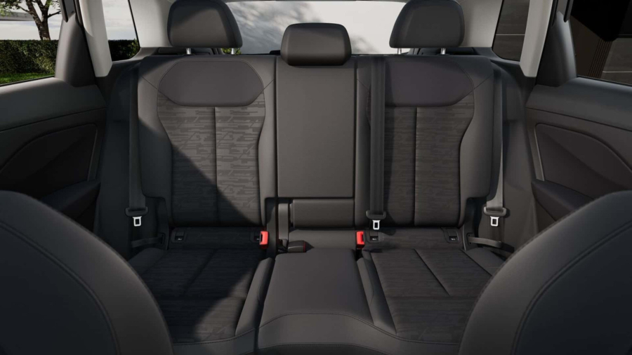 Novi Audi Q3 bez doplatnih opcija: Izgleda li vam dovoljno premijum za svoju cenu? FOTO