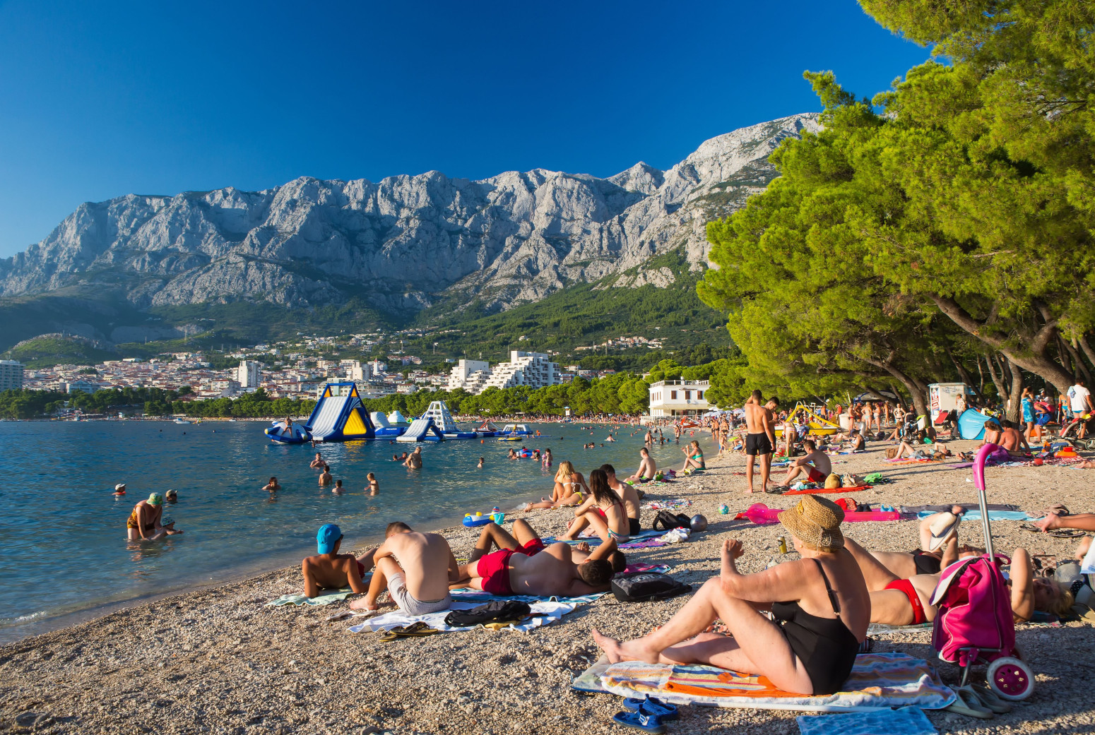 Italija i Grčka pod opsadom turista: Sve zabeleženo na snimcima VIDEO