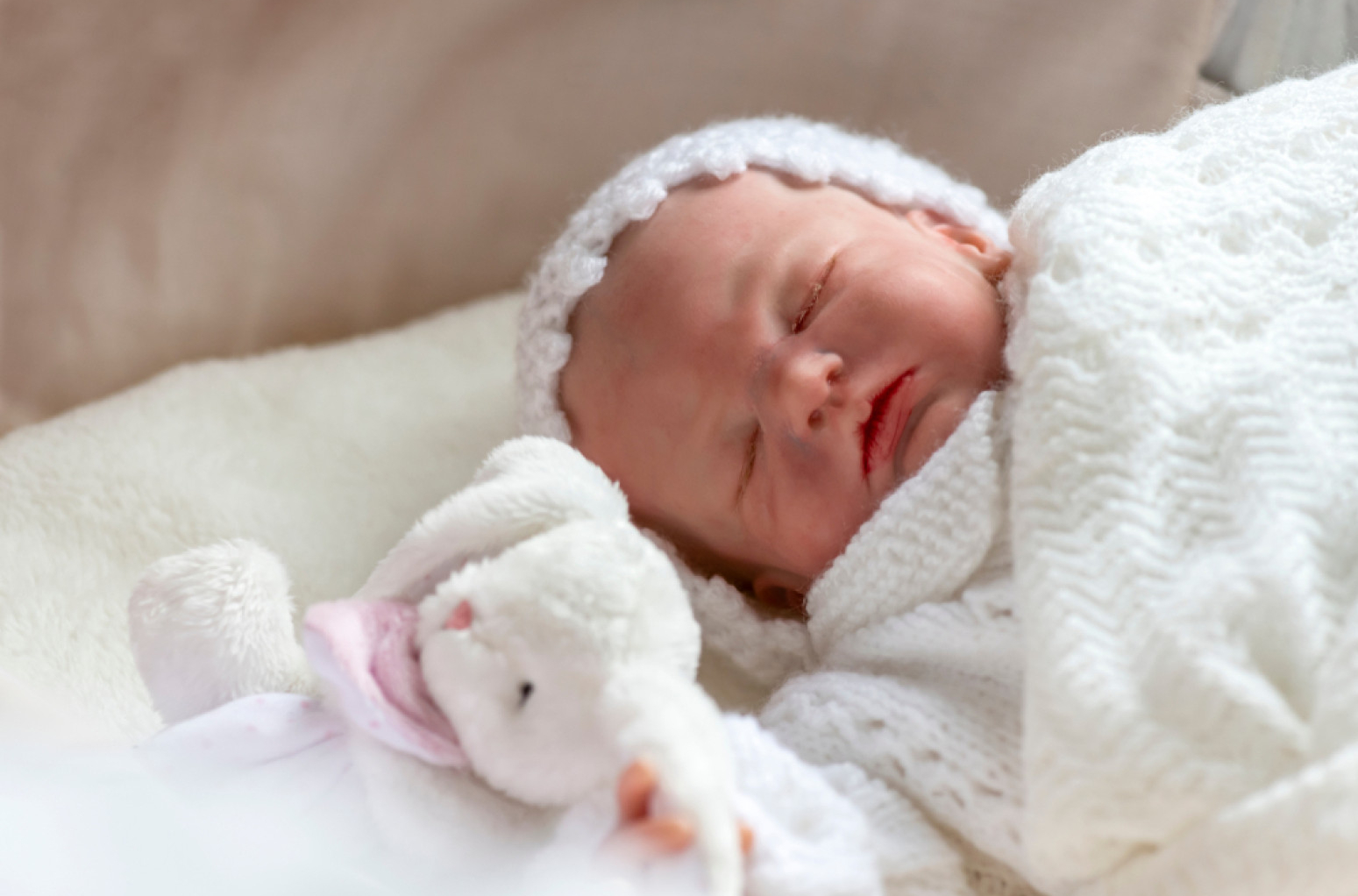 Hiperrealistične bebe-lutke preplavile zemlju: Mame ih vode kod doktora FOTO/VIDEO