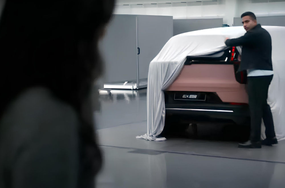 Volvo EX60 stiže sa dometom kojim izaziva Mercedes i BMW,  i može da ima sedam sedišta FOTO