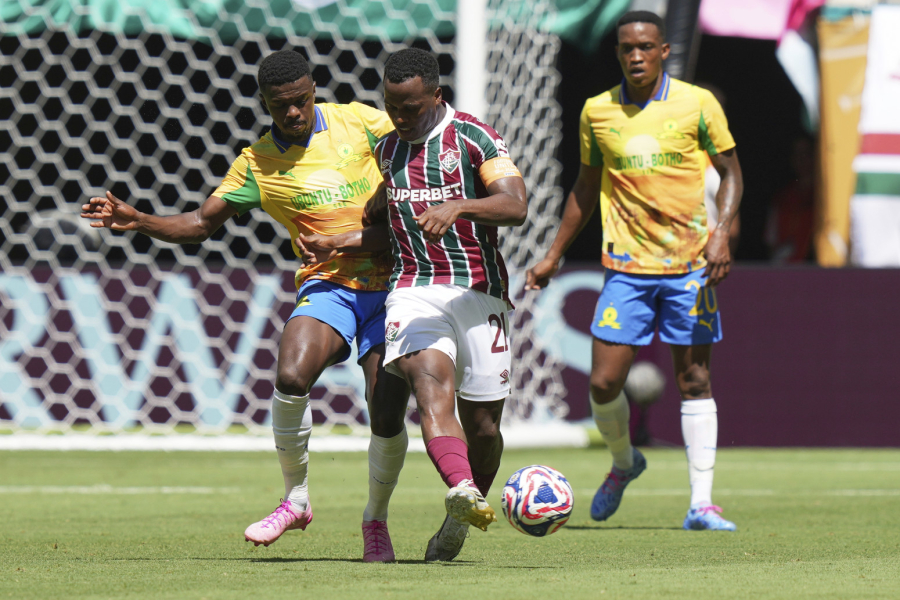 Borusija i Fluminense u 1/8 finala SP – Brazilci preživeli Mamelodi