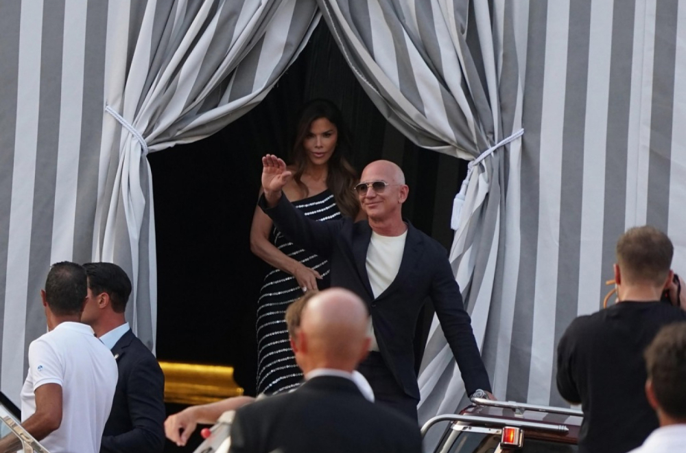 Svetski džet-set stiže na Bezosovo venčanje u Veneciji: Italijani još uvek besne FOTO