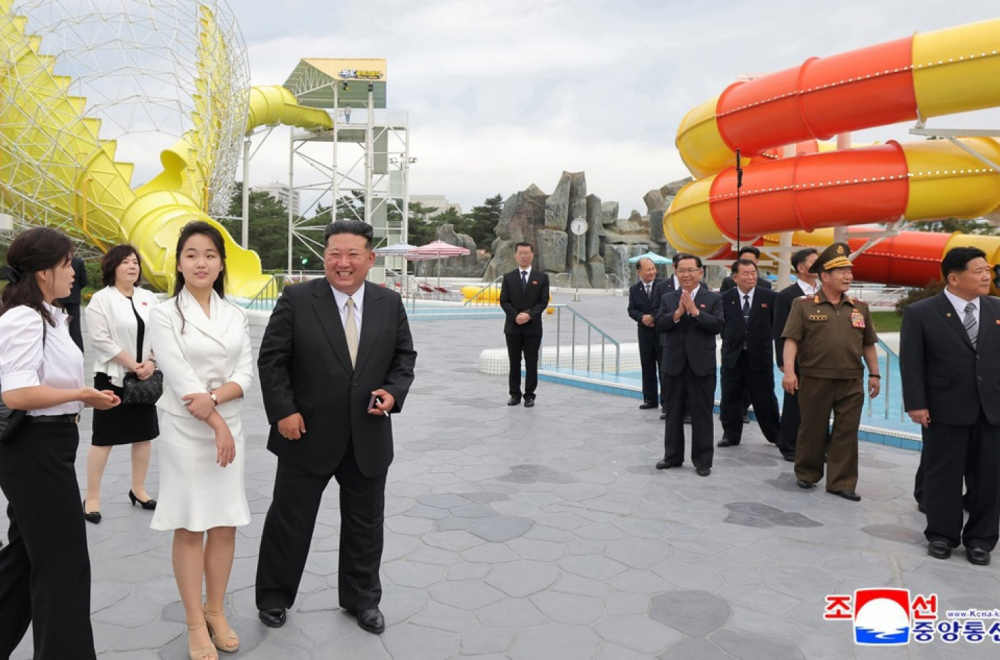 Kim Džong Un otvorio letovalište: Tobogani, bazeni i prostrana plaža FOTO