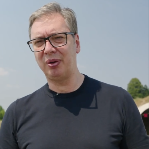 Vučić obišao radove na tunelu Laz i Munjino brdo: "U radu leže buduće pobede, uspeh i budućnost" VIDEO