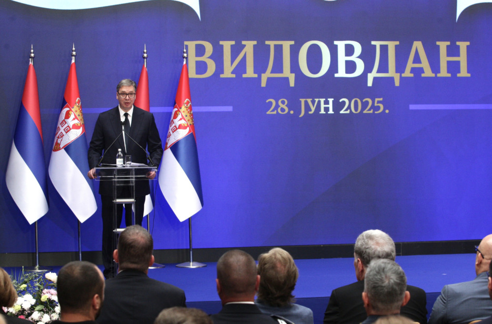 Vučić: "Ima onih koji žele da Srbija raste i onih koji žele da Srbija stane"; "Vreme je da slavimo pobede"