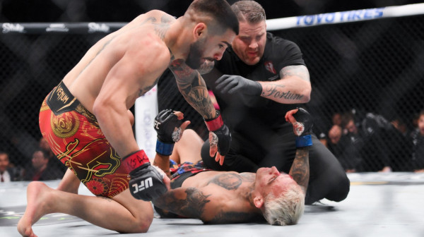 Ilija nokautirao Brazilca i uzeo UFC titulu VIDEO