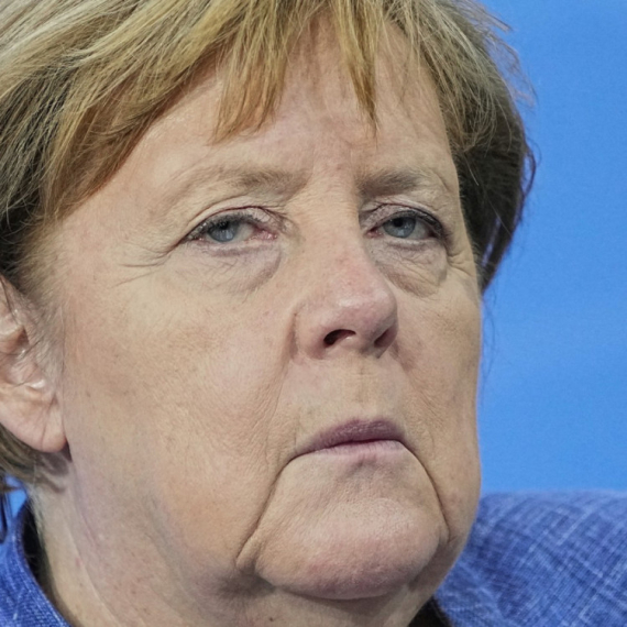 Merkel udarila na Putina; "Agresor ne sme da pobedi"