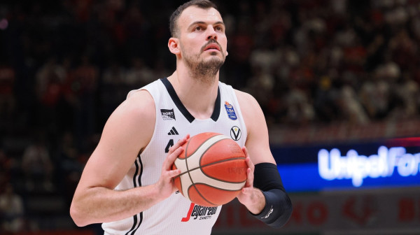 Alimpijević dovodi Žižića