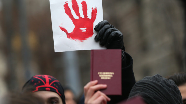 Piper isprozivao blokadere: "Nepismene neznalice"; "Bože, koliko ste vi neobrazovani" FOTO