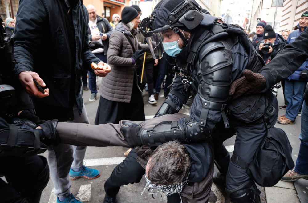 Ovako su Slovenci rasterivali demonstrante kada su pokušali da blokiraju ulice