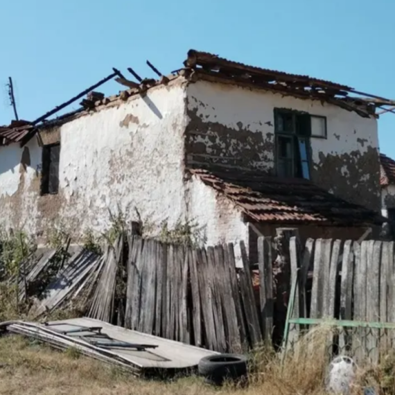 Grad Kragujevac pomaže nesrećnoj porodici koja je u požaru izgubila sve FOTO