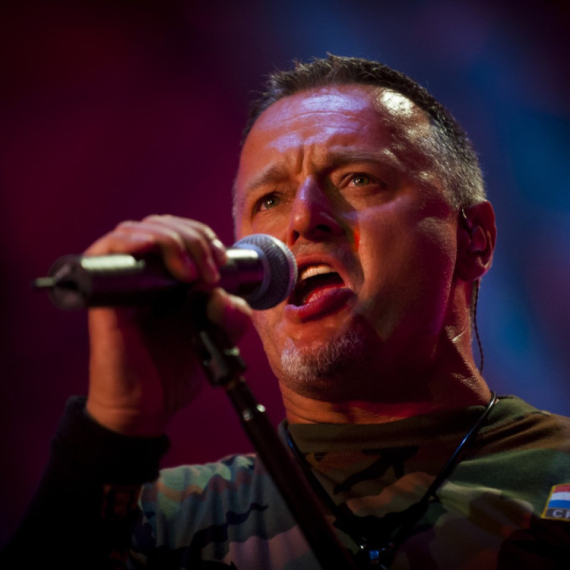 Oglasio se Skymusic o navodima o angažmanu na koncertu Tompsona u zagrebu