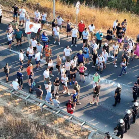 ANS osuđuje još jedan napad na novinare: Hitno zaustavite fašizam ulica