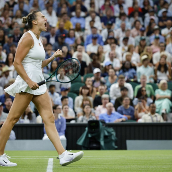 Sabalenka ostavila Radukanu u suzama