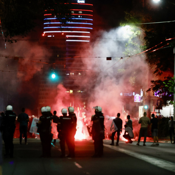 Vučić: Vidim da kipti bes u Srbiji zbog blokadera, molim ljude da se uzdrže