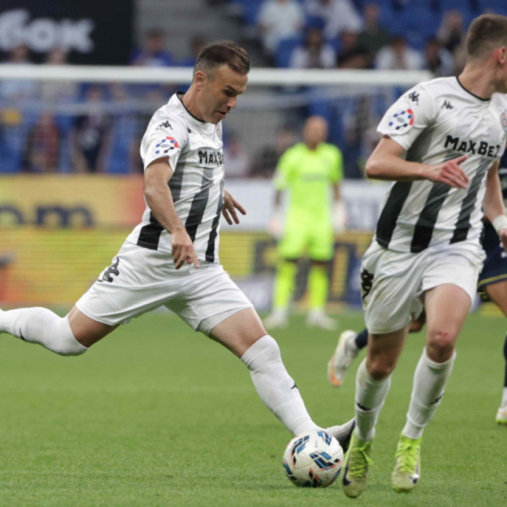 Skandal – Kiprani oterali fudbalere Partizana sa stadiona!