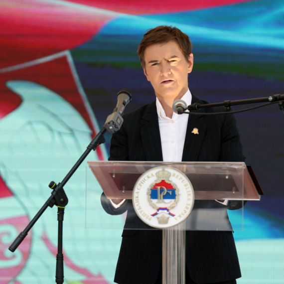 Brnabić: Blokaderi od Srbije napravili zemlju u kojoj policija čuva profesore i studente koji hoće da uče FOTO