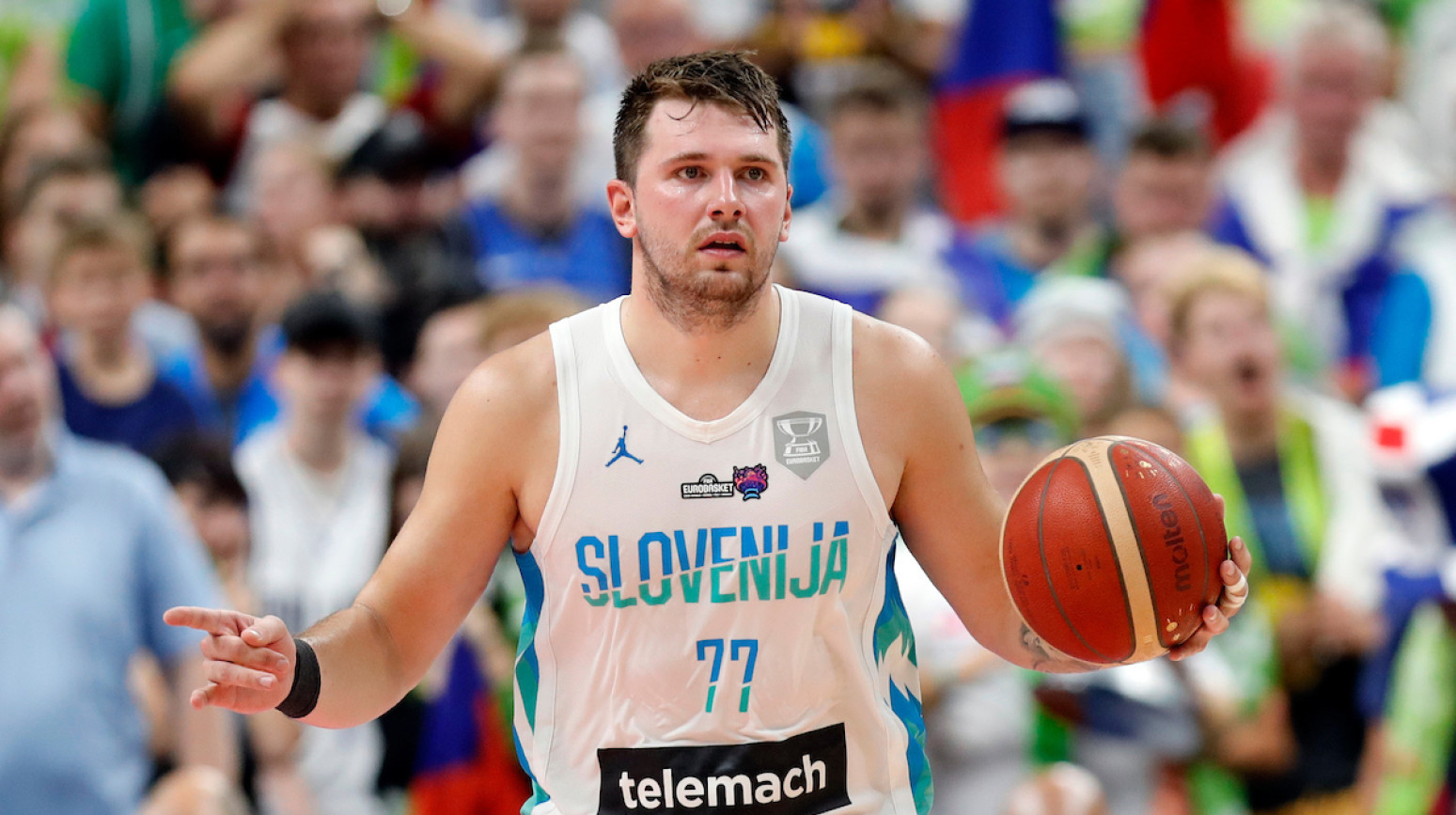Šok pred Evrobasket: Povredio se Dončić – hitno napustio teren VIDEO