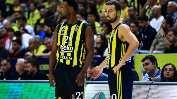 Egzodus – Kanađanin napustio Fener