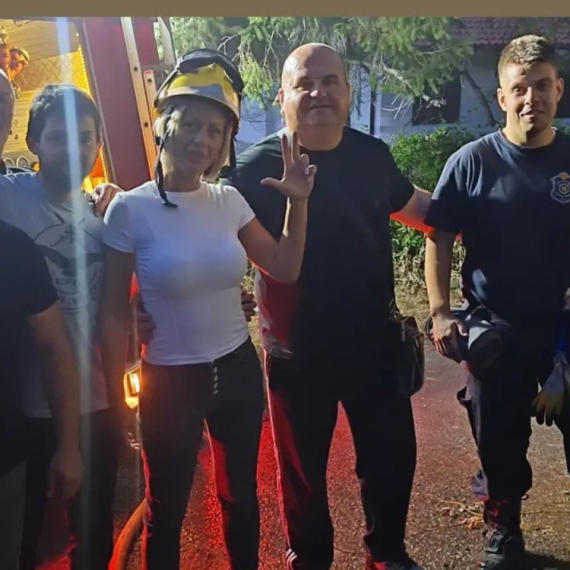 Teška noć iza Kragujevčana: Svi su priskočili da pomognu FOTO