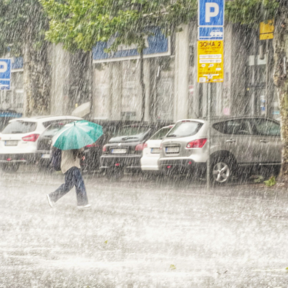 Rain falls on Serbia; RHMZ sounds alarms – strong gusts of wind, thunder and hail threaten