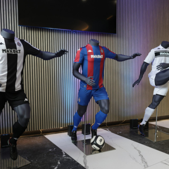 Partizan predstavio nove dresove FOTO