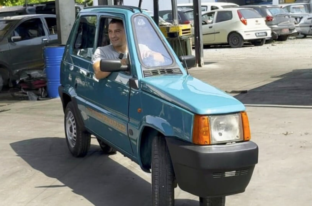 Kao iz crtanog filma: Fiat Panda široka samo 50 cm VIDEO