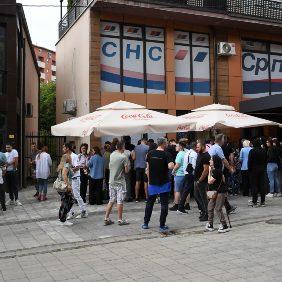 Srbi s KiM masovno potpisivali peticiju; Srpska lista: 3.628 građana pokazalo jasan stav FOTO