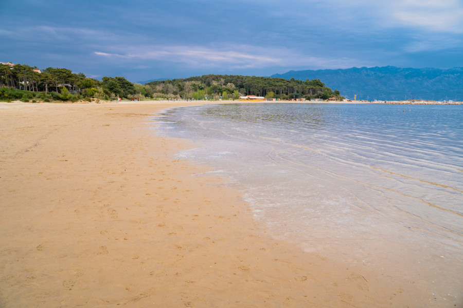 Ovu plažu nazivaju hrvatskim Karibima: Jedno od najlepših prirodnih kupališta na Jadranu FOTO