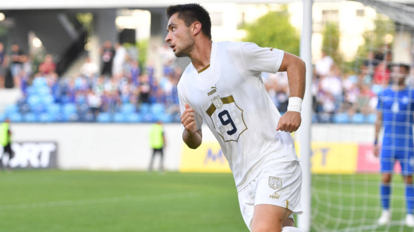 Vlahović u Seriji B