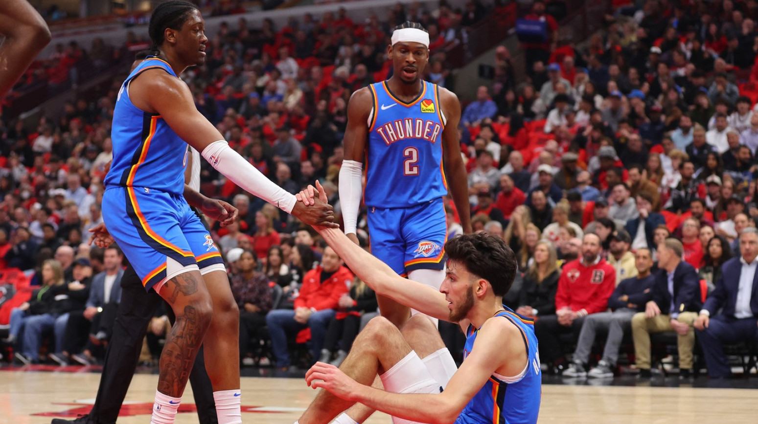 Nenormalni ugovori OKC – 822 miliona trojici!