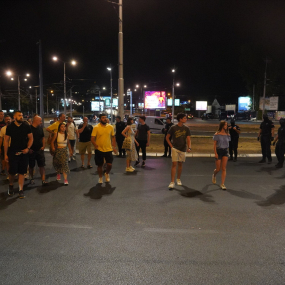 MUP: Noćas izvršena provera identiteta 110 osoba, podneto 19 prekršajnih prijava
