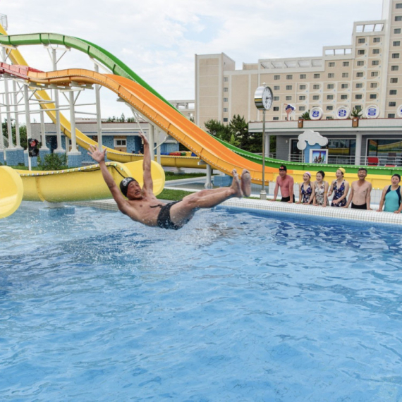 Ruskinja posetila Severnu Koreju: "Bez nadzora ne možete na plažu" FOTO/VIDEO