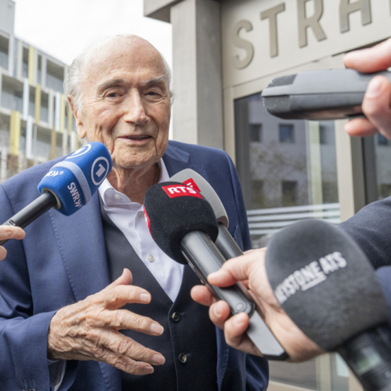 Blater oštro po Infantinu: "Ne sluša igrače, radi kako je njemu volja"