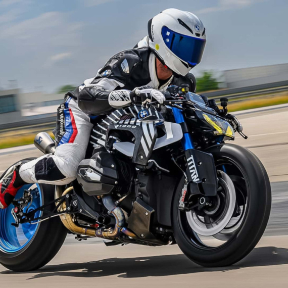 BMW napravio čudovište na dva točka: Novi "Titan" izgleda kao da je iz budućnosti FOTO
