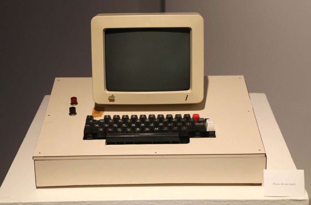 Prodaje se skoro savršeni primerak Apple-1 računara, a ovo je cena VIDEO