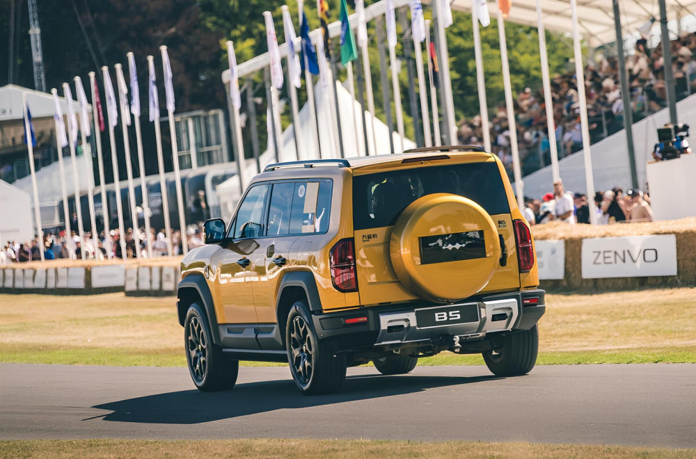 Kineski monstrum stiže u Evropu da počisti Land Rover FOTO