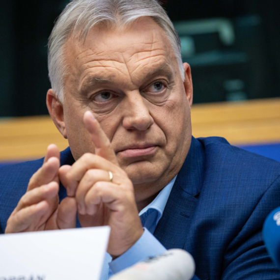 Orban: Fon der Lajen, odlazi!
