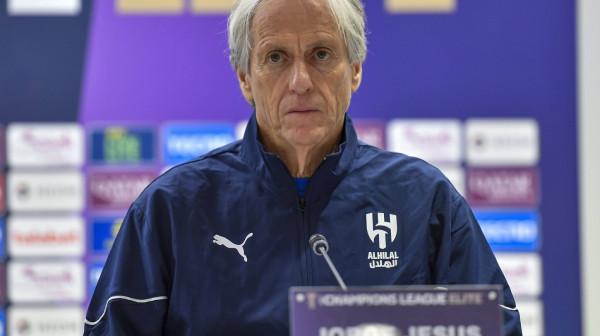 Trener napustio Mitrovića i Sergeja i otišao kod Ronalda