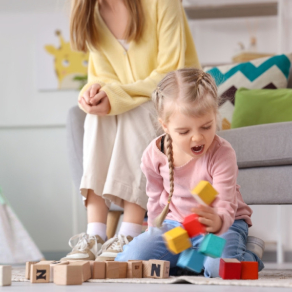 8 stvari za koje se deca prave da ih ne razumeju: Zašto to rade i kako da ih nadmudrite?