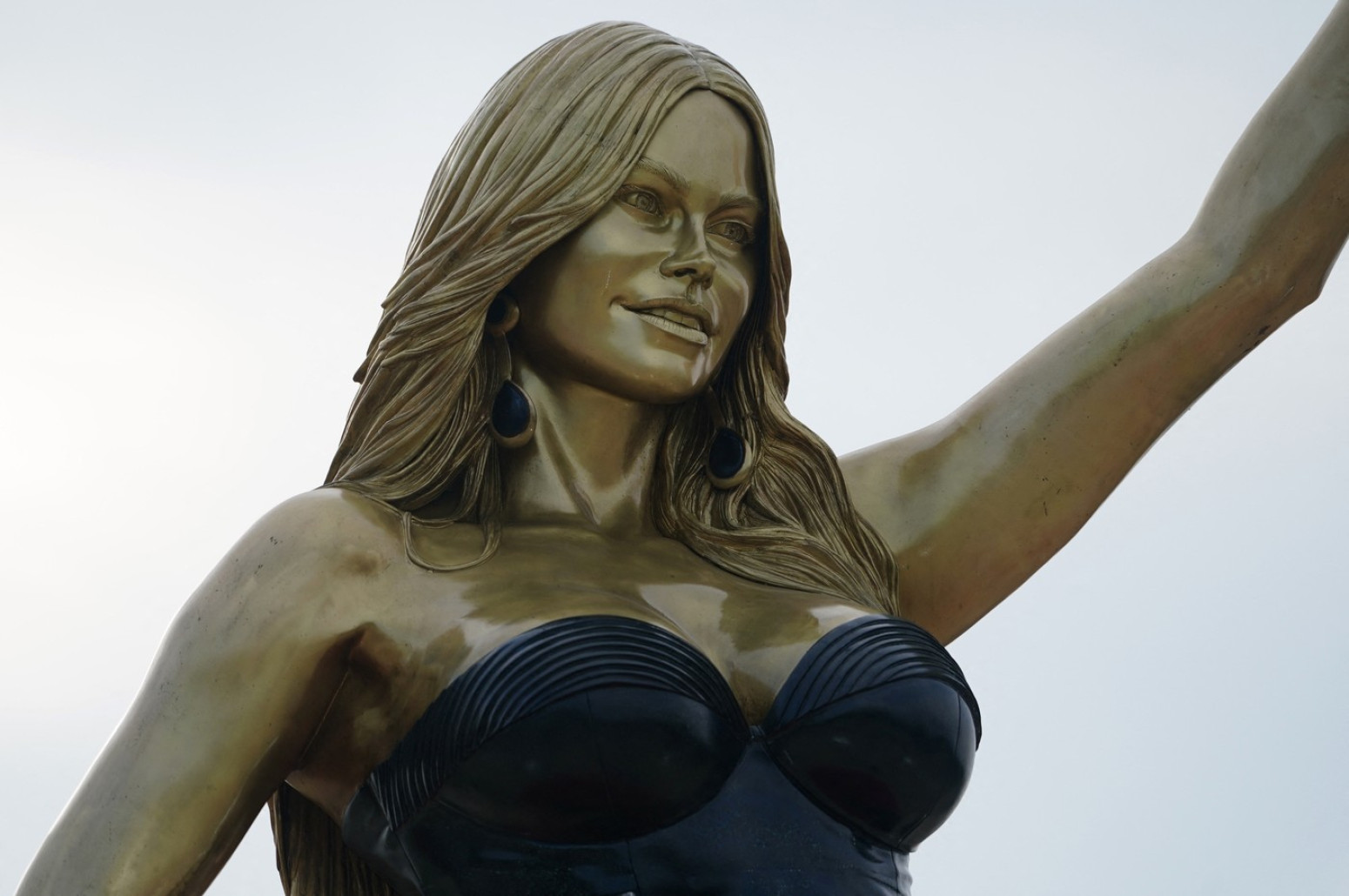 Statua najseksepilnije Latinoamerikanke izazvala totalnu pometnju FOTO