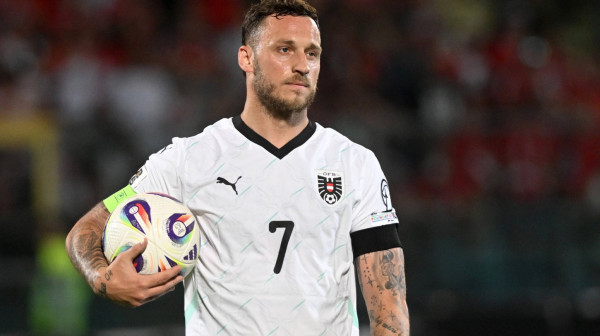 Arnautović razočarao "delije" – ide za parama