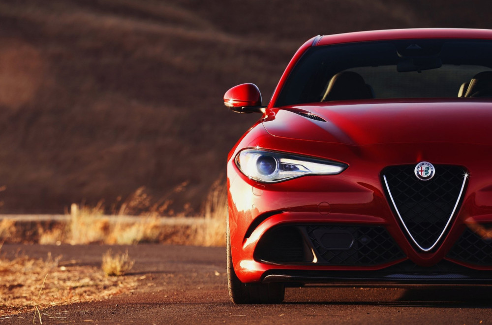 Alfa Romeo obradovao fanove: Novi Quadrifoglio modeli ipak mogu imati benzince