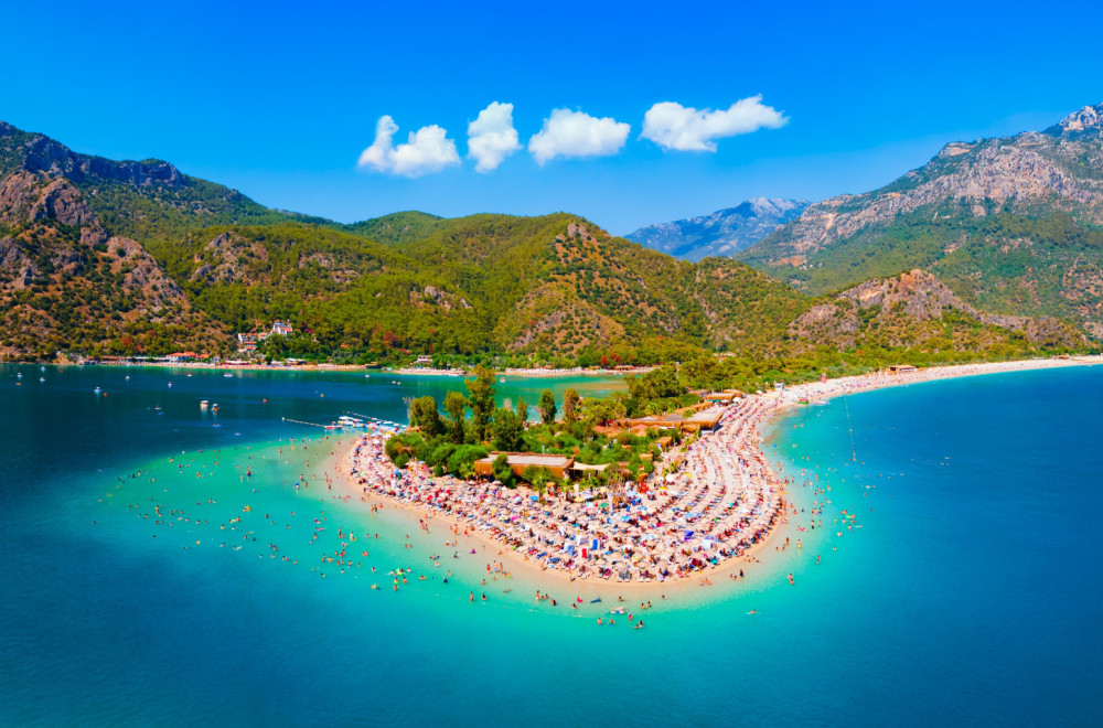Ovo su najsunčanije plaže u Evropi: Više od 10 sati sunca dnevno, pesak i kristalno more FOTO
