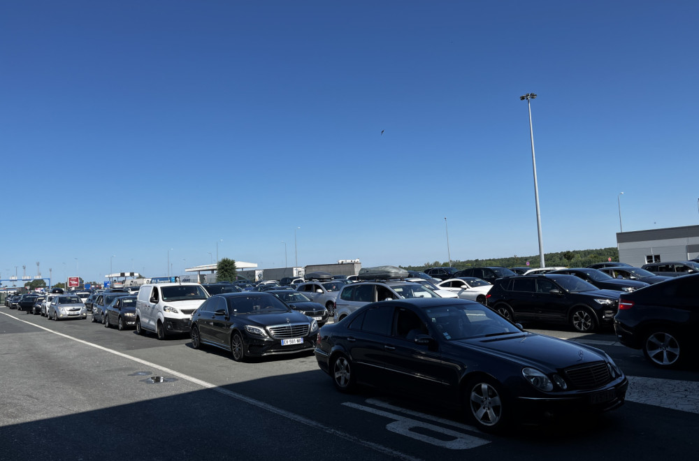 Haos je počeo – kolone nepregledne FOTO