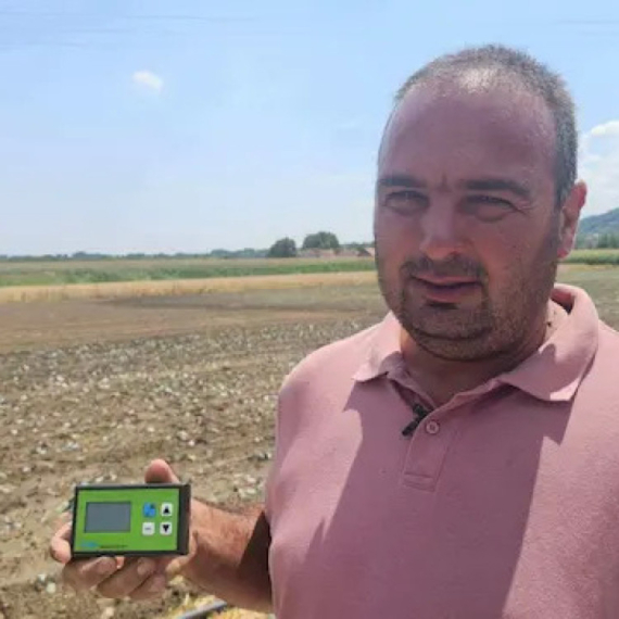 Nekad dodole, sada klik; Poljoprivrednik iz Čačka otkriva kako se bori sa sušom