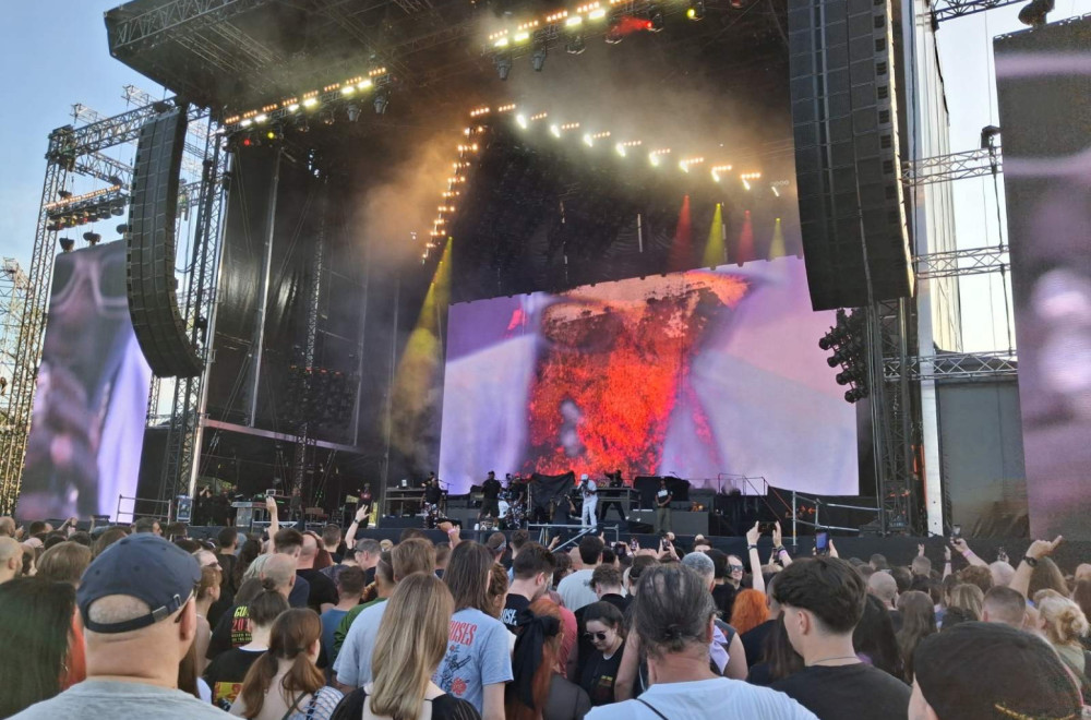 Sve vrvi od fanova Guns N' Roses-a; Krcato na Ušću: Public Enemy izašao na binu FOTO