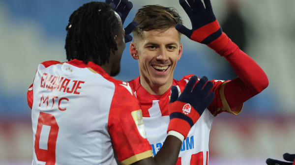 Zvezda zvanično prodala napadača Veljku Paunoviću