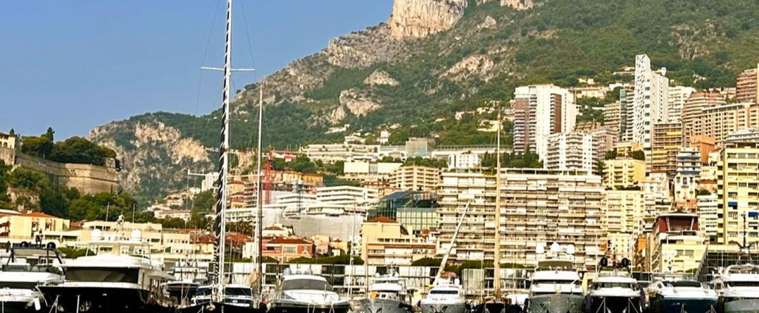 Upoznajte Monako: Iskrivljena slika u Nebeskom ogledalu FOTO