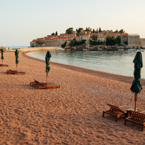 Crna slika crnogorskog turizma: "Pukla" sezona, kritike pljušte FOTO
